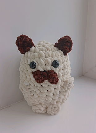 Плюшевий мопс