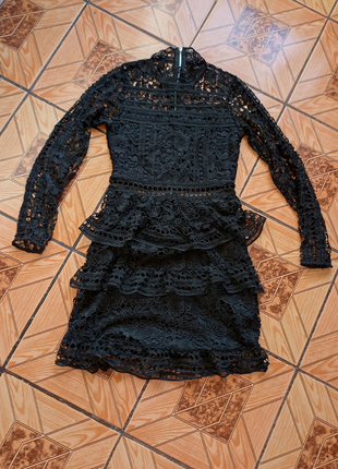 Шикарна чорна сукня