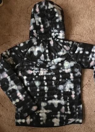 Куртка тонкая на утеплителе primaloft     cap fit  р  .s