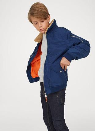 Утепленная куртка бомбер на молнии от h&m