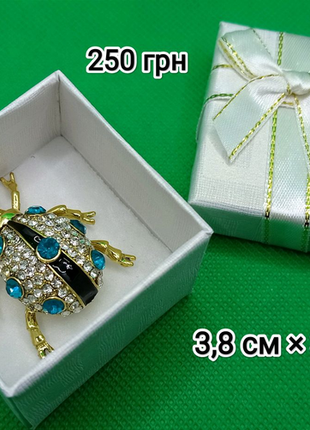 Брошка у подарунковій коробочці, брошь, жук