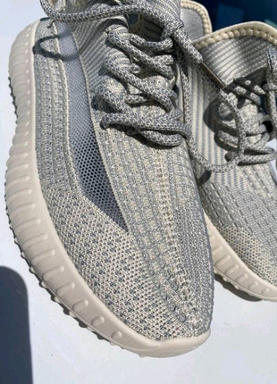 Кросівки жіночі adidas yeezy boost2 фото