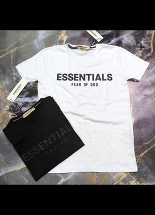 Брендова футболка essentials