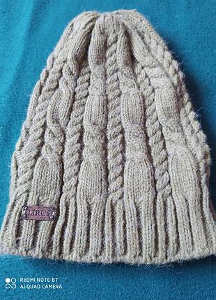 Шапка жіноча