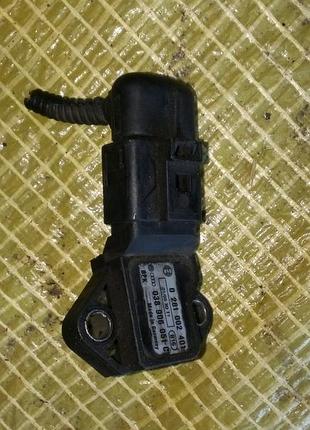Датчик давления наддува 0281002401 volkswagen