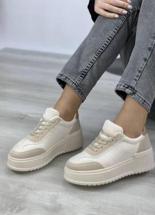 Стильні кеди жіночі