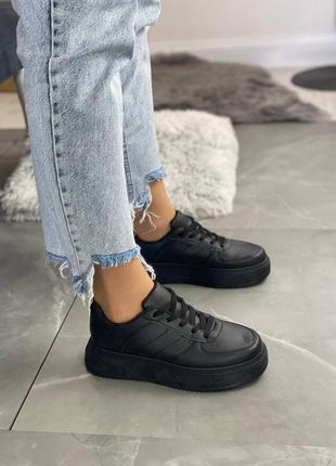 Кеди жіночі