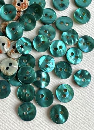 Пуговица рубашечна глянцевая тоненькая 2отв бирюза 10мм ракуш