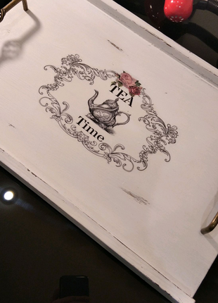 Дерев'яний піднос на подарунок вашим близьким і друзям.