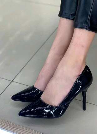 Туфлі севен лак чорні