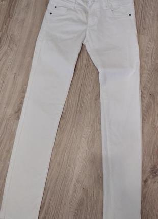 Білі джинси
