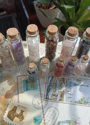 Пляшки та бутилочки із натурального каміння10 фото