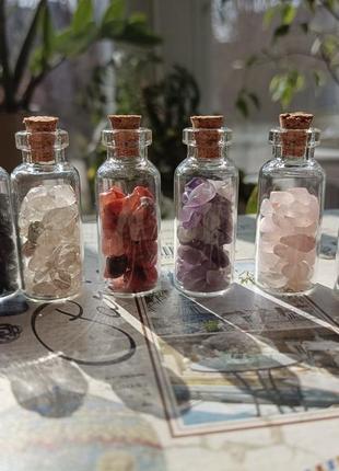 Пляшки та бутилочки із натурального каміння18 фото