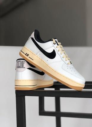 Жіночі кросівки nike air force 1 ‘07 lx