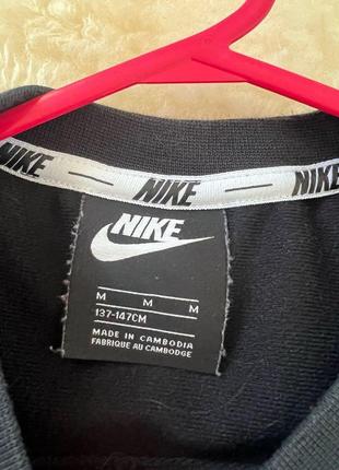 Кофта жіноча nike розмір с 4