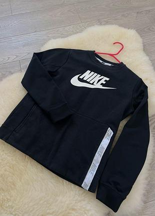 Кофта жіноча nike розмір с 6