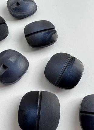 Пуговица костюмная матовая и глянцевая синяя 25мм пластик