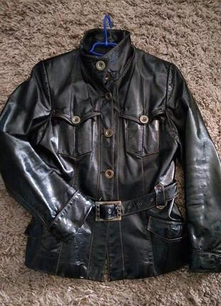 Шкіряна курточка ,піджак