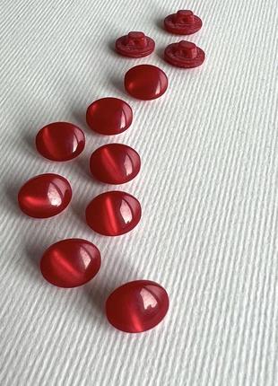 Пуговица блузочная овальная на ножке красная 12/10мм пластик