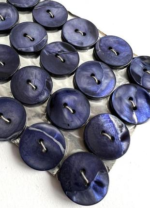 Пуговица 7/643 гладкая тонкая перламутровая 2отв 17мм синяя ракуш