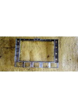 Рамка магнітоли 7l6857318 volkswagen touareg 2.5 tdi