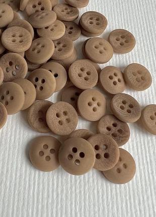 Ґудзик сорочковий плоский в розводи матовий 4отв коричневий 10мм пластик