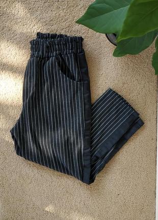 Штаны в полоску с лампасами зауженные базовые мом слоучи высокая талия