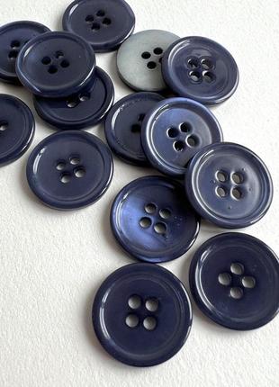 Пуговица 7/637 костюмная тонкая бортик 4отв синяя 17мм ракуш