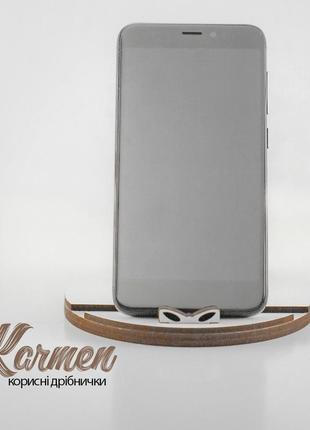 Підставка для телефону karmen "байкерша" біла3 фото