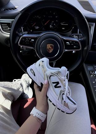 White gold metallic