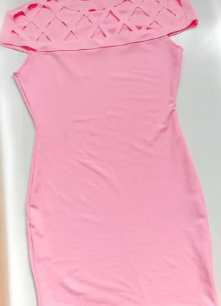 Сукня зефірного кольору з гарним вирізом3 фото