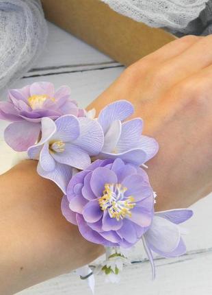 Цветочный браслет на руку фрезия и айва фиолетовый