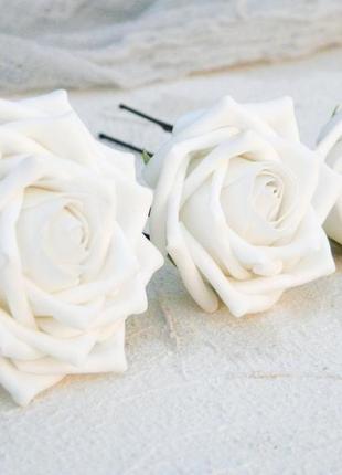Шпильки с белыми розами 3 шт, цветы в прическу невесте, праздничные шпильки с цветами4 фото