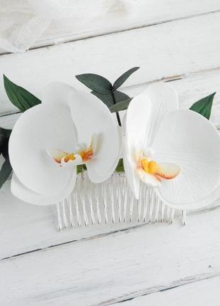 Гребень с белыми орхидеями в прическу невесте3 фото