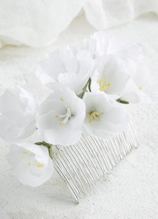 Гребень с белыми цветами в прическу, гребешок с яблоневым цветом