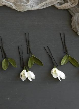 Білі шпильки для волосся з квітами пролісками3 фото