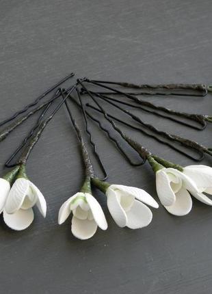 Білі шпильки для волосся з квітами пролісками6 фото