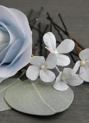 Шпильки для волосся з пудрово - блакитними квітами і листям евкаліпта2 фото