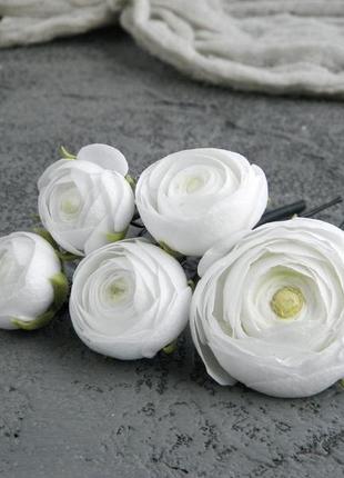 Шпильки для волосся з білими квітами ранункулюсами / весільні шпильки3 фото