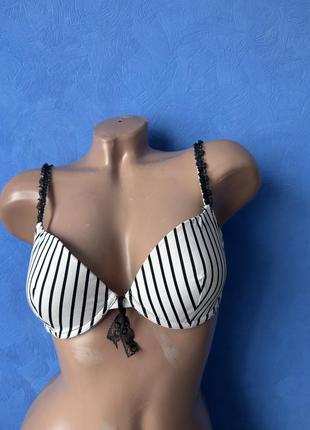 Бюстгальтер