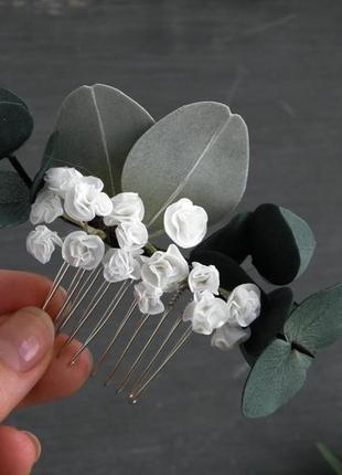 Весільний гребінь для волосся з евкаліптом і маленькими білими квітами гіпсофіли2 фото