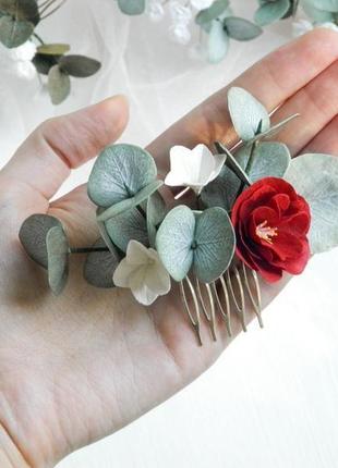 Гребінець для волосся з евкаліптом та бордовими квітами весільний квітковий гребінь4 фото