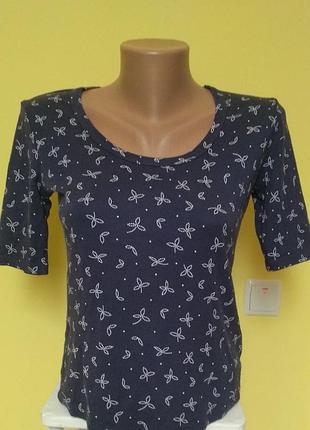 Футболка.розмір 46.