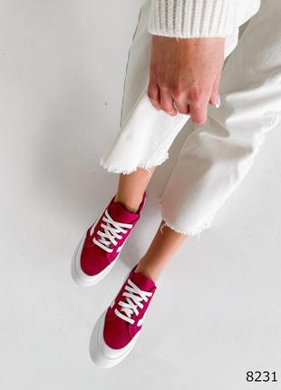 Фуксия натуральные замшевые кожаные кроссовки кеды с белой полоской на белой толстой подошве с белым носком замш9 фото