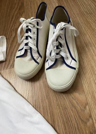 Продаю стильні кеди актуально модні.гарний стан.