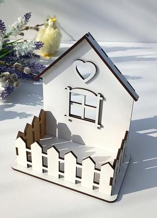 Будиночок з парканом декоративний малий, 16,5 х 13,7 х 9 см