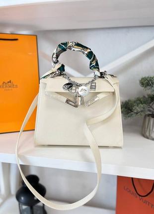 Шикарная кожаная сумка сумочка молочная