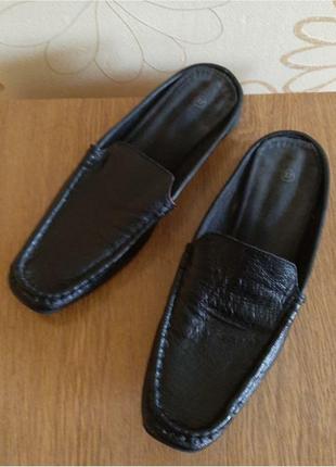 Кожаные шлепки, мюли