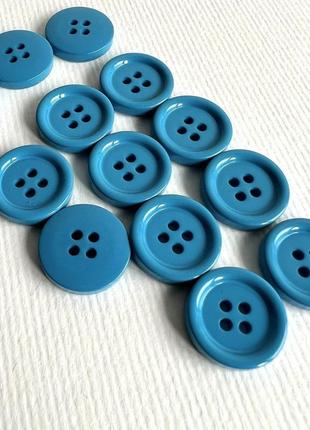 Пуговица костюмная с бортиком глянцевая яркая 4отв синяя 15мм пластик