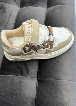 Кросівки, в наявності всі розміри 32-37